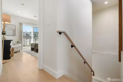 Entry Way - 567 Head St, San Francisco, CA 94132 photo 3 of 11