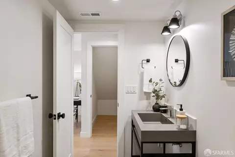Entry Way - 567 Head St, San Francisco, CA 94132 photo 9 of 11