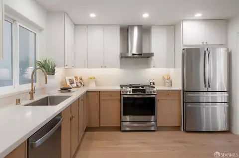 Kitchen - 555 6th Ave #A, San Francisco, CA 94118 photo 2 of 3