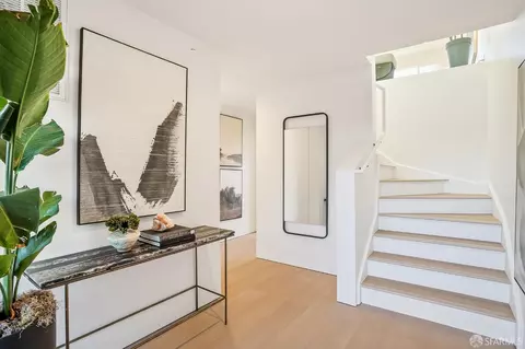 Entry Way - 35 Brewster St, San Francisco, CA 94110 photo 2 of 2
