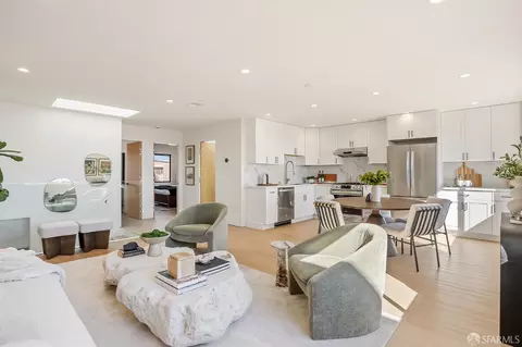 Living - 35 Brewster St, San Francisco, CA 94110 photo 3 of 3
