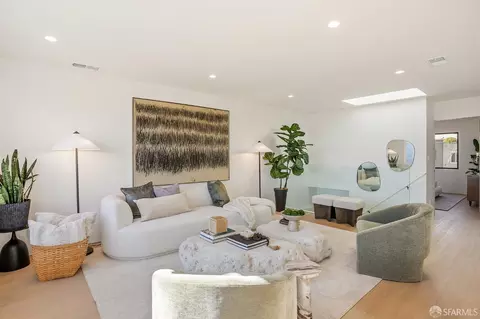 Living - 35 Brewster St, San Francisco, CA 94110 photo 2 of 3