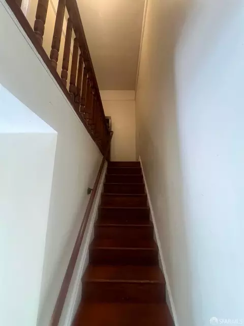 Entry Way - 2 Juri St, San Francisco, CA 94110 photo 3 of 5
