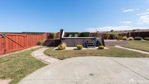 Exterior - 2309 Peyton Dr, Oakley, CA 94561 photo 8 of 10