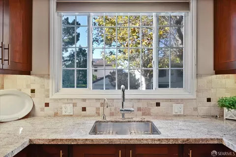 Kitchen - 270 La Prenda, Millbrae, CA 94030 photo 6 of 7