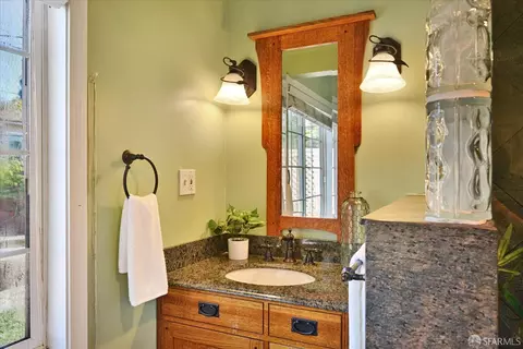 Bath - 270 La Prenda, Millbrae, CA 94030 photo 3 of 5