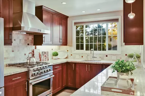 Kitchen - 270 La Prenda, Millbrae, CA 94030 photo 5 of 7