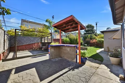 Exterior - 270 La Prenda, Millbrae, CA 94030 photo 6 of 11