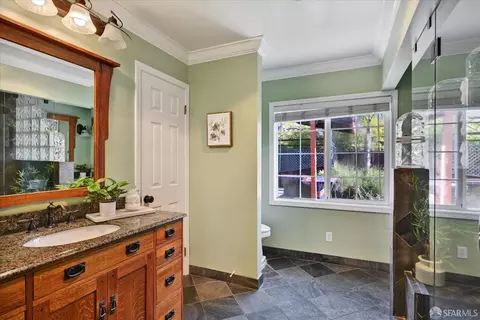 Bath - 270 La Prenda, Millbrae, CA 94030 photo 2 of 5