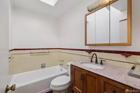 Bath - 2025 14th Ave, San Francisco, CA 94116 photo 1 of 2