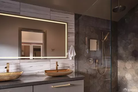 Bath - 571 Noe St, San Francisco, CA 94114 photo 3 of 7