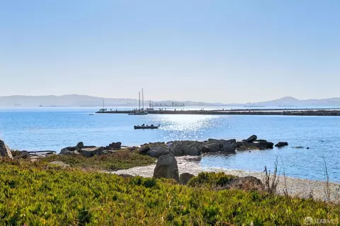 View/Area - 302 Tideway Dr, Alameda, CA 94501 photo 8 of 8