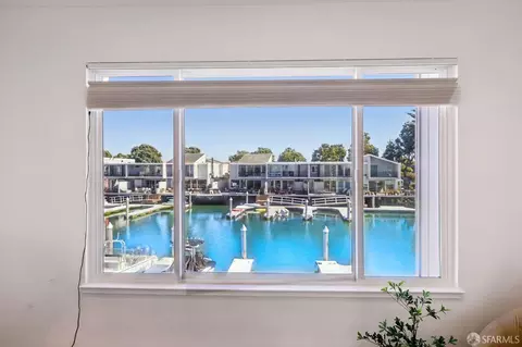View/Area - 302 Tideway Dr, Alameda, CA 94501 photo 2 of 8