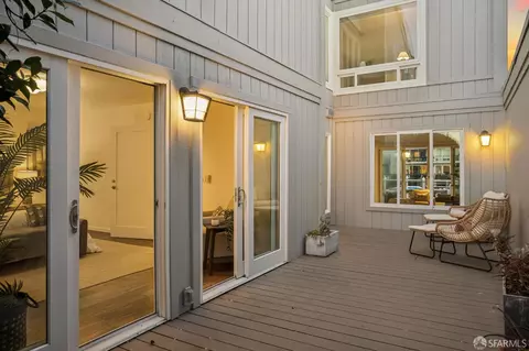 Exterior - 302 Tideway Dr, Alameda, CA 94501 photo 1 of 7