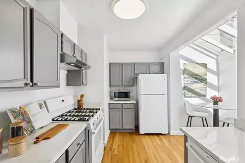 Kitchen - 1318 20th St, San Francisco, CA 94107 photo 3 of 4