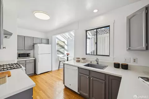 Kitchen - 1318 20th St, San Francisco, CA 94107 photo 2 of 4