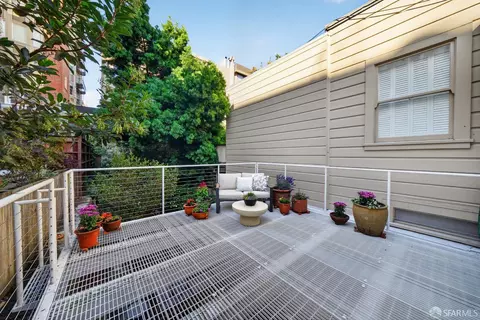 Exterior - 8 Charlton Ct, San Francisco, CA 94123 photo 3 of 10