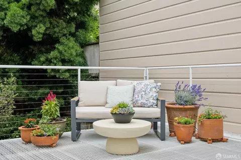 Exterior - 8 Charlton Ct, San Francisco, CA 94123 photo 4 of 10