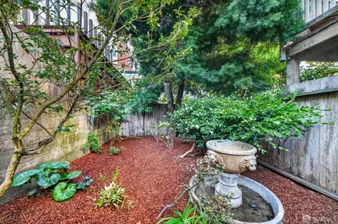 Exterior - 8 Charlton Ct, San Francisco, CA 94123 photo 11 of 17