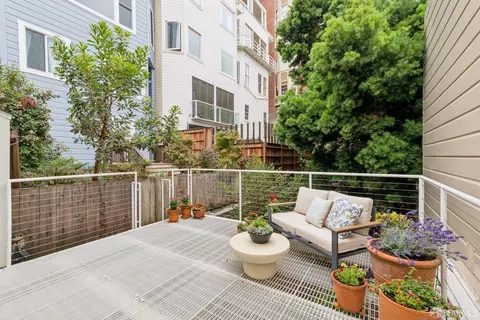 Exterior - 8 Charlton Ct, San Francisco, CA 94123 photo 5 of 10