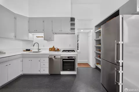 Kitchen - 8 Charlton Ct, San Francisco, CA 94123 photo 4 of 4