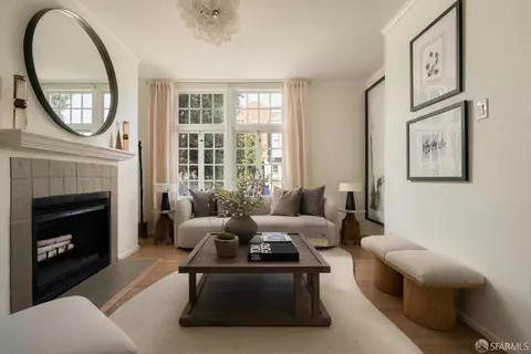 Living - 421 Spruce St, San Francisco, CA 94118 photo 2 of 3