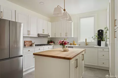 Kitchen - 421 Spruce St, San Francisco, CA 94118 photo 1 of 2