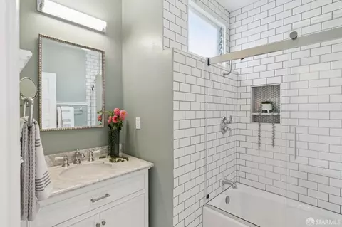Bath - 51 Pearl St, San Francisco, CA 94103 photo 2 of 2