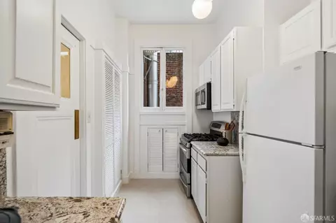 Kitchen - 795 Sutter St #102, San Francisco, CA 94109 photo 2 of 5