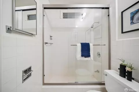 Bath - 795 Sutter St #102, San Francisco, CA 94109 photo 2 of 3