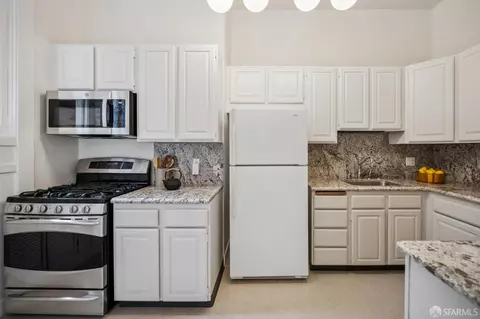 Kitchen - 795 Sutter St #102, San Francisco, CA 94109 photo 5 of 5