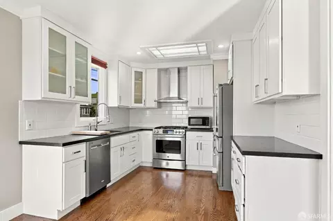 Kitchen - 2300 45th Ave, San Francisco, CA 94116 photo 1 of 5