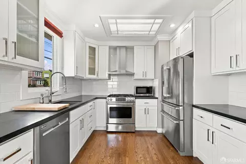 Kitchen - 2300 45th Ave, San Francisco, CA 94116 photo 3 of 5