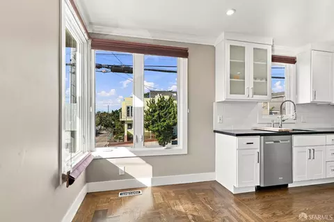 Kitchen - 2300 45th Ave, San Francisco, CA 94116 photo 5 of 5