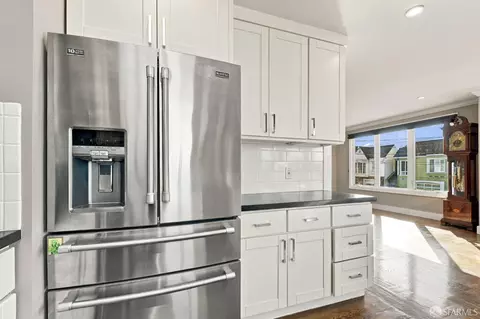 Kitchen - 2300 45th Ave, San Francisco, CA 94116 photo 4 of 5