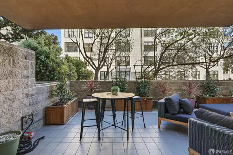Exterior - 1650 Jackson St #204, San Francisco, CA 94109 photo 3 of 4