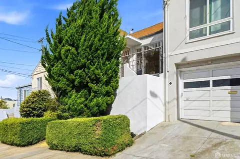 Exterior - 815 Avalon Ave, San Francisco, CA 94112 photo 2 of 5