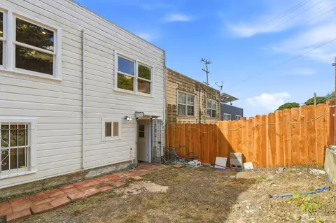 Exterior - 815 Avalon Ave, San Francisco, CA 94112 photo 5 of 5