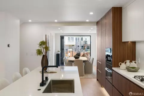 Kitchen - 634 22nd Ave, San Francisco, CA 94121 photo 7 of 8