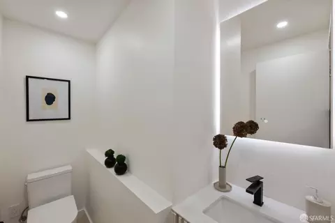 Bath - 634 22nd Ave, San Francisco, CA 94121 photo 10 of 11