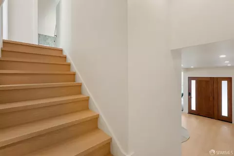 Entry Way - 634 22nd Ave, San Francisco, CA 94121 photo 5 of 12