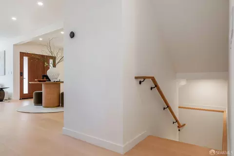 Entry Way - 634 22nd Ave, San Francisco, CA 94121 photo 10 of 12