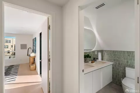 Entry Way - 634 22nd Ave, San Francisco, CA 94121 photo 7 of 12