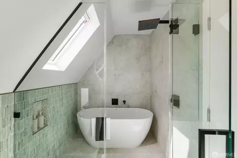 Bath - 634 22nd Ave, San Francisco, CA 94121 photo 9 of 11