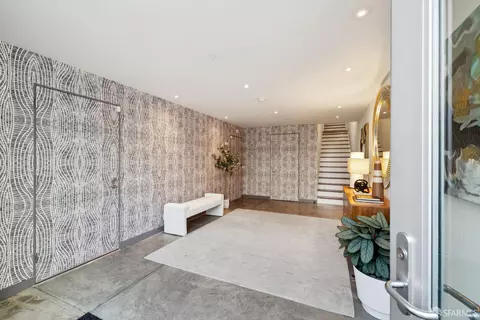 Entry Way - 1076 S Van Ness Ave, San Francisco, CA 94110 photo 1 of 3