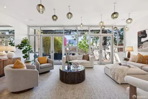 Living - 1076 S Van Ness Ave, San Francisco, CA 94110 photo 1 of 12