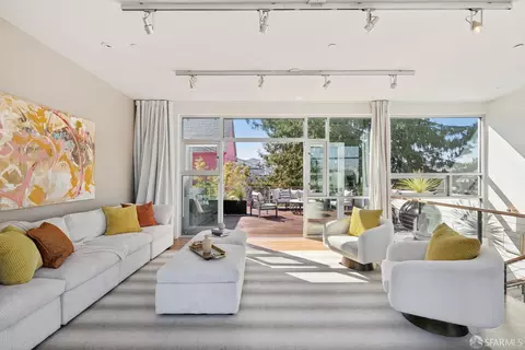 Living - 1076 S Van Ness Ave, San Francisco, CA 94110 photo 10 of 12