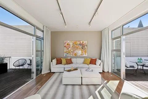 Living - 1076 S Van Ness Ave, San Francisco, CA 94110 photo 9 of 12
