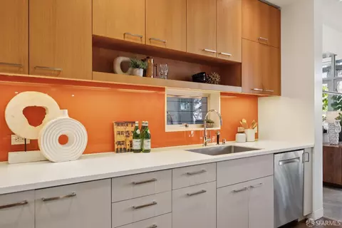 Kitchen - 1076 S Van Ness Ave, San Francisco, CA 94110 photo 3 of 4