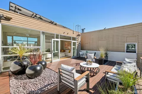 Exterior - 1076 S Van Ness Ave, San Francisco, CA 94110 photo 14 of 16